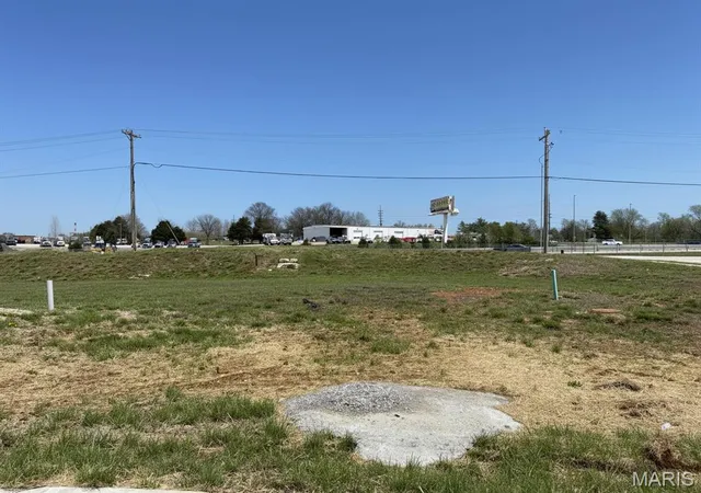 4th image of 1 Quail Covey Ct, Wentzville, MO 63385 | MLS# MIS26019333