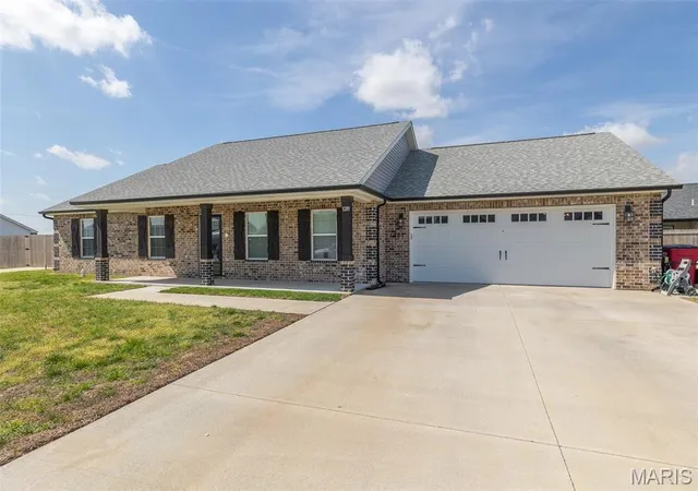 Homes for sale in Sikeston, MO | 1201 Yosemite, Sikeston, MO 63801 | MLS# MIS26019375