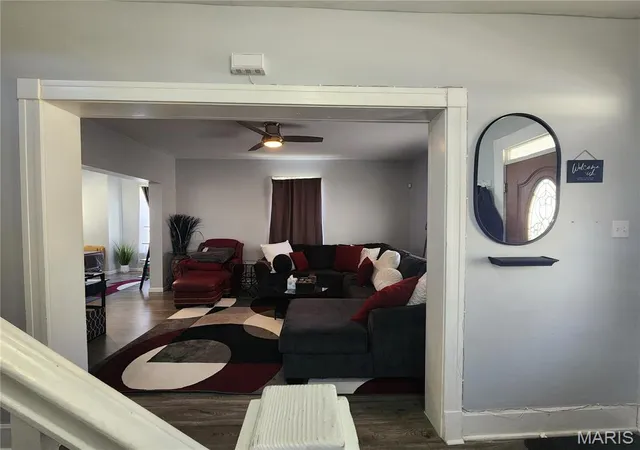 Photo 4 of Single family home for sale at 607 Beacon St, Alton, IL 62002 | MLS# MIS26019409 | Listing updated on 2026-08-06