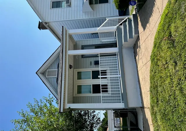 Photo 1 of Sale Pending at 5366 Southwest Ave, Saint Louis, MO 63139 | MLS# MIS26019411 | Listing updated on 2026-08-24