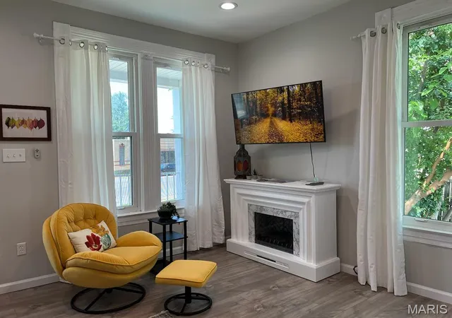 Photo 3 of Sale Pending at 5366 Southwest Ave, Saint Louis, MO 63139 | MLS# MIS26019411 | Listing updated on 2026-08-24