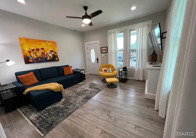 Photo 3 of Sale Pending at 5366 Southwest Ave, Saint Louis, MO 63139 | MLS# MIS26019411 | Listing updated on 2026-08-24