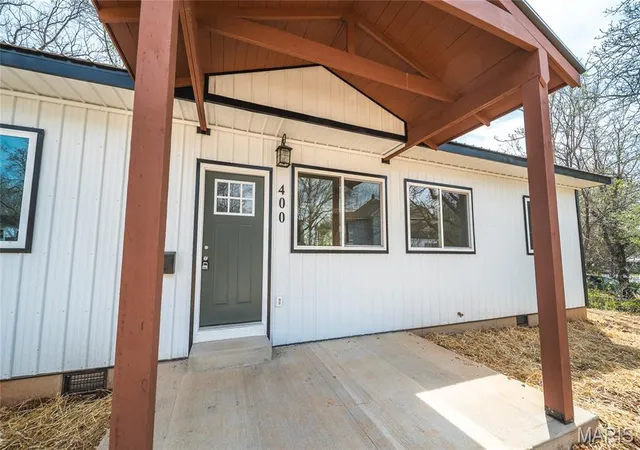 Homes for sale in Salem, MO | 400 S Jackson, Salem, MO 65560 | MLS# MIS26019414