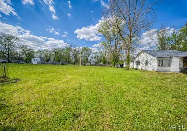 Homes for sale in St James, MO | 315 E Eldon St, St James, MO 65559 | MLS# MIS26019431