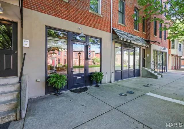 Photo 3 of Sale Pending at 3245 Domain St, Saint Charles, MO 63301 | MLS# MIS26019444 | Listing updated on 2026-09-04