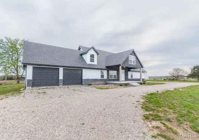 2nd image of 24110 Evanston Rd, Lebanon, MO 65536 | MLS# MIS26019557