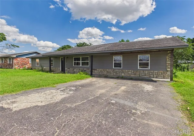 Homes for sale in Malden, MO | 503 Barrett Dr, Malden, MO 63863 | MLS# MIS26019559