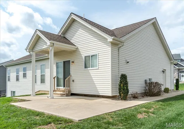 Photo 4 of Sale Pending at 2906 Shirley Close Rd, Washington, MO 63090 | MLS# MIS26019581 | Listing updated on 2026-09-14