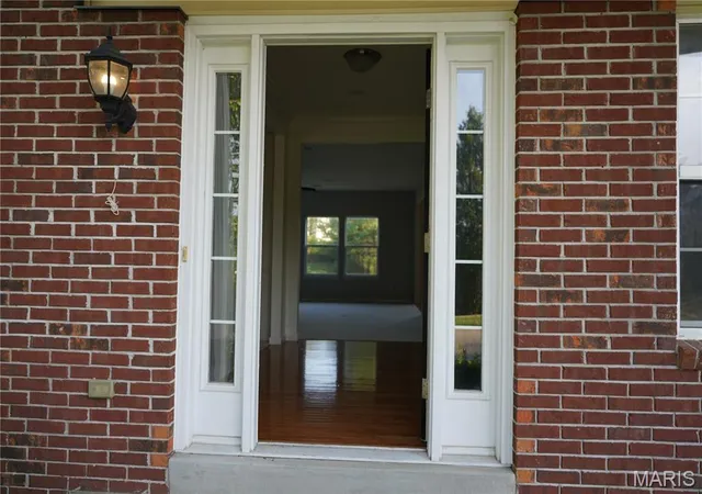 2nd image of 1420 Fenway Dr, Fenton, MO 63026 | MLS# MIS26019626