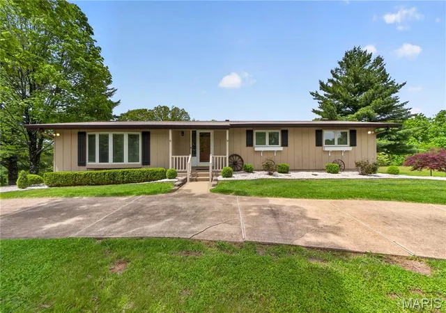 4th image of 1001 Terry Rd, Augusta, MO 63332 | MLS# MIS26019653