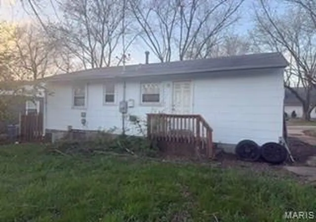 Photo 4 of Single family home for sale at 1144 June Ave, Saint Louis, MO 63138 | MLS# MIS26019657 | Listing updated on 2026-09-29