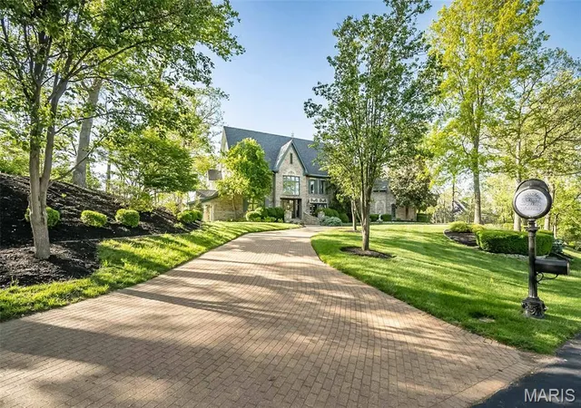 Photo 1 of Mansion for sale at 16925 Lewis Spring Farms Rd, St Louis, MO 63005 | MLS# MIS26019668 | Listing updated on 2026-09-01
