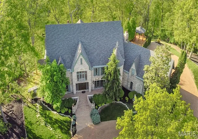 Photo 2 of Mansion for sale at 16925 Lewis Spring Farms Rd, St Louis, MO 63005 | MLS# MIS26019668 | Listing updated on 2026-09-01