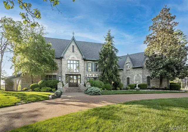 Photo 3 of Mansion for sale at 16925 Lewis Spring Farms Rd, St Louis, MO 63005 | MLS# MIS26019668 | Listing updated on 2026-09-01