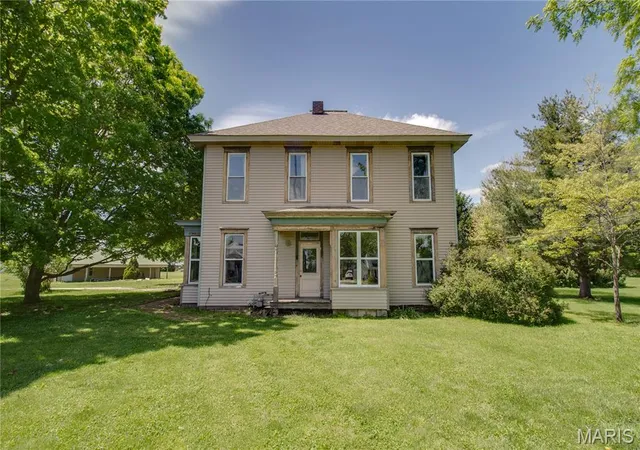 Photo 1 of Single family home for sale at 115 N Main St, Modesto, IL 62667 | MLS# MIS26019790 | Listing updated on 2026-09-27
