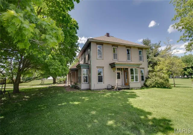 Photo 2 of Single family home for sale at 115 N Main St, Modesto, IL 62667 | MLS# MIS26019790 | Listing updated on 2026-09-27