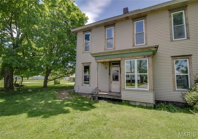 Photo 3 of Single family home for sale at 115 N Main St, Modesto, IL 62667 | MLS# MIS26019790 | Listing updated on 2026-09-27