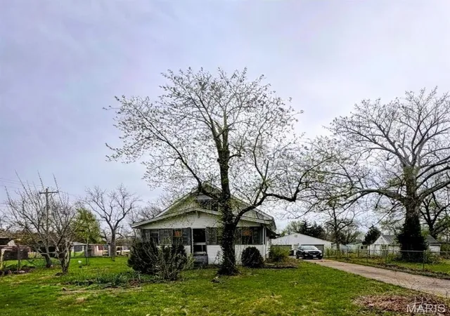 Photo 1 of Single family home for sale at 4074 Breckenridge Ln, Granite City, IL 62040 | MLS# MIS26019850 | Listing updated on 2026-08-31