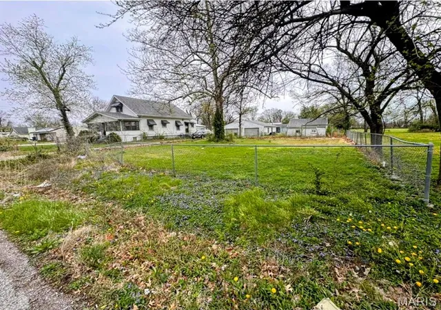Photo 4 of Single family home for sale at 4074 Breckenridge Ln, Granite City, IL 62040 | MLS# MIS26019850 | Listing updated on 2026-08-31