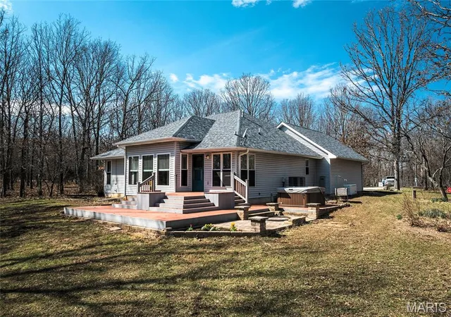 Homes for sale in Newburg, MO | 21500 County Road 7670, Newburg, MO 65550 | MLS# MIS26019871