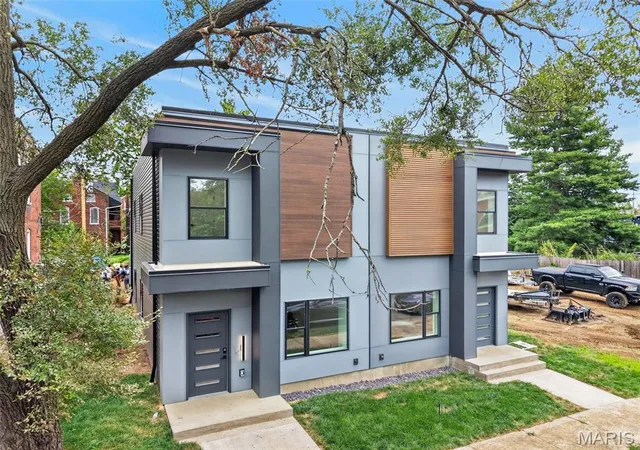 Photo 2 of Townhouse for sale at 1417 Dodier St, Saint Louis, MO 63107 | MLS# MIS26019989 | Listing updated on 2026-10-19