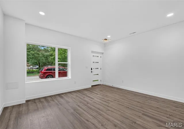 Photo 3 of Townhouse for sale at 1417 Dodier St, Saint Louis, MO 63107 | MLS# MIS26019989 | Listing updated on 2026-10-19