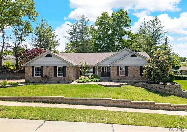 1st image of 4568 Braungate Dr, Saint Louis, MO 63128 | MLS# MIS26019994
