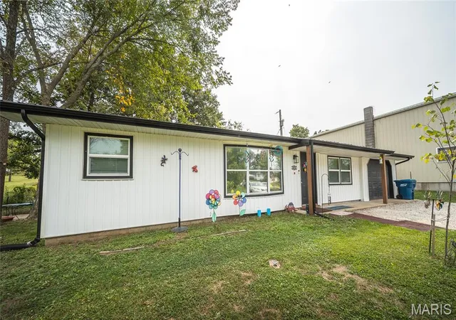 Homes for sale in Dixon, MO | 615 W 4th St, Dixon, MO 65459 | MLS# MIS26020074