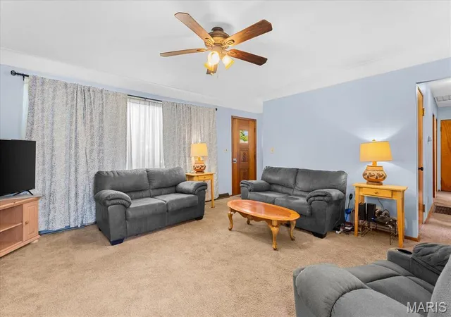 Homes for sale in Alton, IL | 223 Hy Vista Dr, Alton, IL 62002 | MLS# MIS26020217