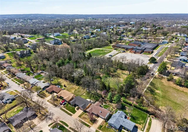 5th image of 1400 Flora Del Dr, Fenton, MO 63026 | MLS# MIS26020227