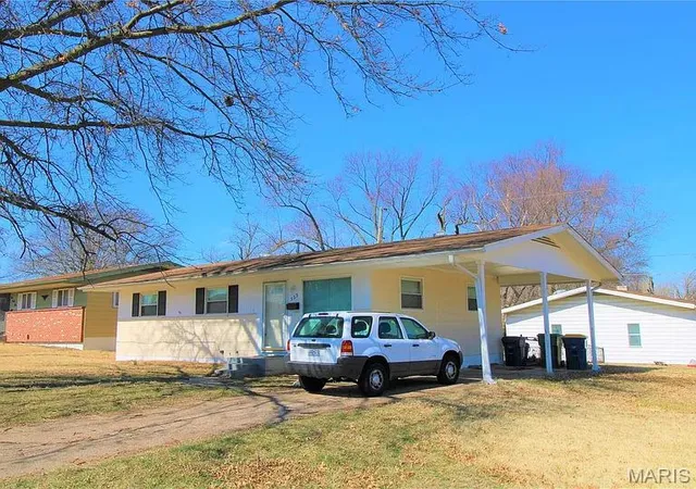 1st image of 533 Banavie Dr, Saint Louis, MO 63137 | MLS# MIS26020341