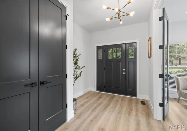 Photo 2 of Sale Pending at 409 Spears St, Saint Louis, MO 63127 | MLS# MIS26020393 | Listing updated on 2026-05-22