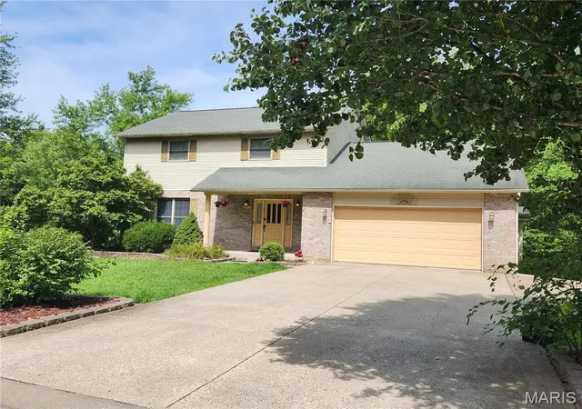 Photo 1 of Single family home for sale at 2405 Brittany Dr, Jackson, MO 63755 | MLS# MIS26020419 | Listing updated on 2026-04-07