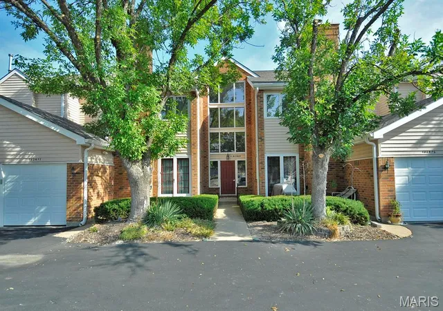 1st image of 1034 Alpine Ridge Dr, Ballwin, MO 63021