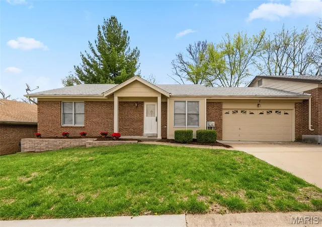 Condo for sale at 2 Tarpon Ct, Florissant, MO 63033 | MLS# MIS26020435