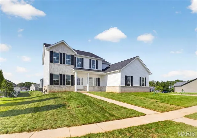 Photo 2 of Single family home for sale at 1228 Belclare Ct, O Fallon, IL 62269 | MLS# MIS26020465 | Listing updated on 2026-09-13