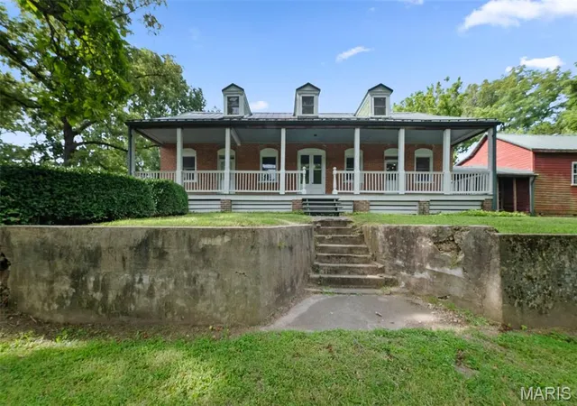 Homes for sale in Hermann, MO | 205 E 8Th St, Hermann, MO 65041 | MLS# MIS26020496