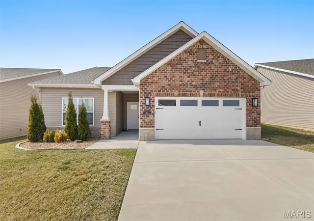 Photo 1 of Single family home for sale at 617 Dogwood Ln, Farmington, MO 63640 | MLS# MIS26020550 | Listing updated on 2026-09-30