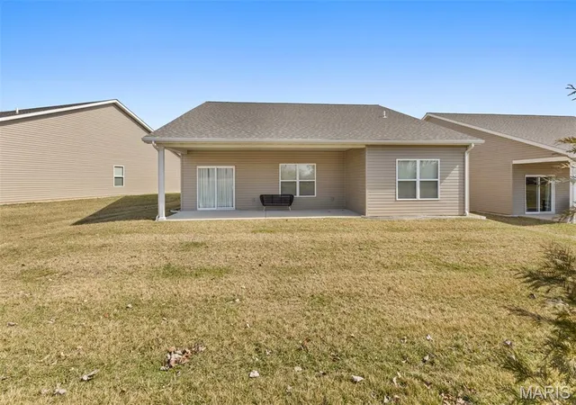 Photo 2 of Single family home for sale at 617 Dogwood Ln, Farmington, MO 63640 | MLS# MIS26020550 | Listing updated on 2026-09-30