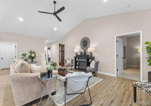 Photo 4 of House for sale at 617 Dogwood Ln, Farmington, MO 63640 | MLS# MIS26020550 | Listing updated on 2026-09-30