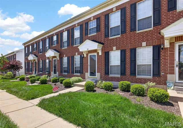 2nd image of 821 Brookmead Dr, O Fallon, MO 63366 | MLS# MIS26020579