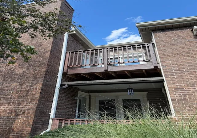 Photo 3 of Condo for sale at 10942 Vauxhall Dr, Saint Louis, MO 63146 | MLS# MIS26020585 | Listing updated on 2026-08-29