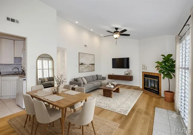 3rd image of 9121 N Swan Cir, Saint Louis, MO 63144 | MLS# MIS26020705
