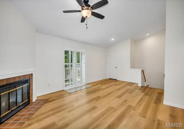Photo 3 of Condo for sale at 9121 N Swan Cir, Saint Louis, MO 63144 | MLS# MIS26020705 | Listing updated on 2026-09-14
