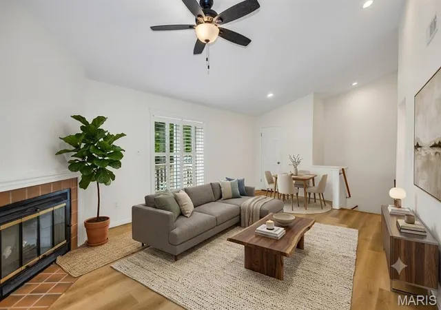 5th image of 9121 N Swan Cir, Saint Louis, MO 63144 | MLS# MIS26020705