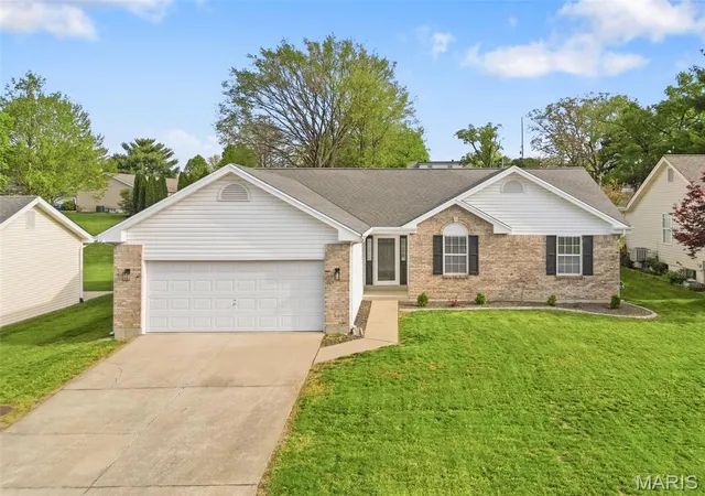 Single Family Residence at 41 Mcclay Trail Dr, Saint Peters, MO 63376 | MLS# MIS26020729 | | Sold on 2026-05-15