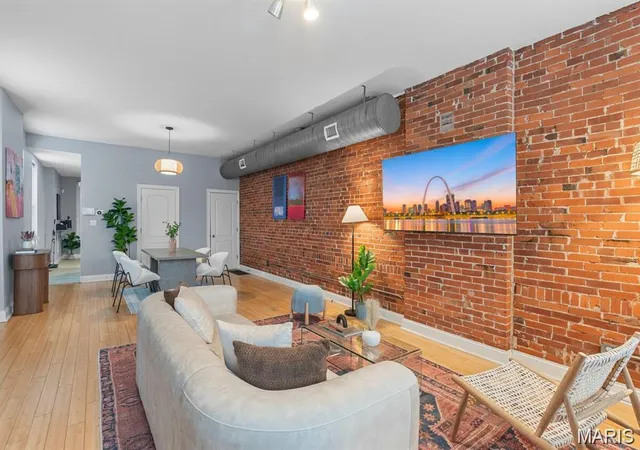 Photo 4 of Single family home for sale at 3414 Cherokee St, Saint Louis, MO 63118 | MLS# MIS26020780 | Listing updated on 2026-09-07