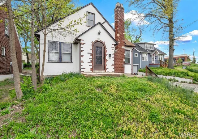 Homes for sale in Saint Louis, MO | 439 N Laclede Station Rd, Saint Louis, MO 63119 | MLS# MIS26020786