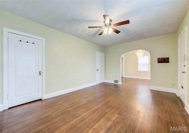 Photo 4 of Single family home for sale at 7710 Saint Albans Ave, Saint Louis, MO 63117 | MLS# MIS26020813 | Listing updated on 2026-07-28