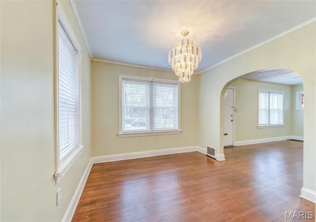 Photo 5 of Single family home for sale at 7710 Saint Albans Ave, Saint Louis, MO 63117 | MLS# MIS26020813 | Listing updated on 2026-07-28